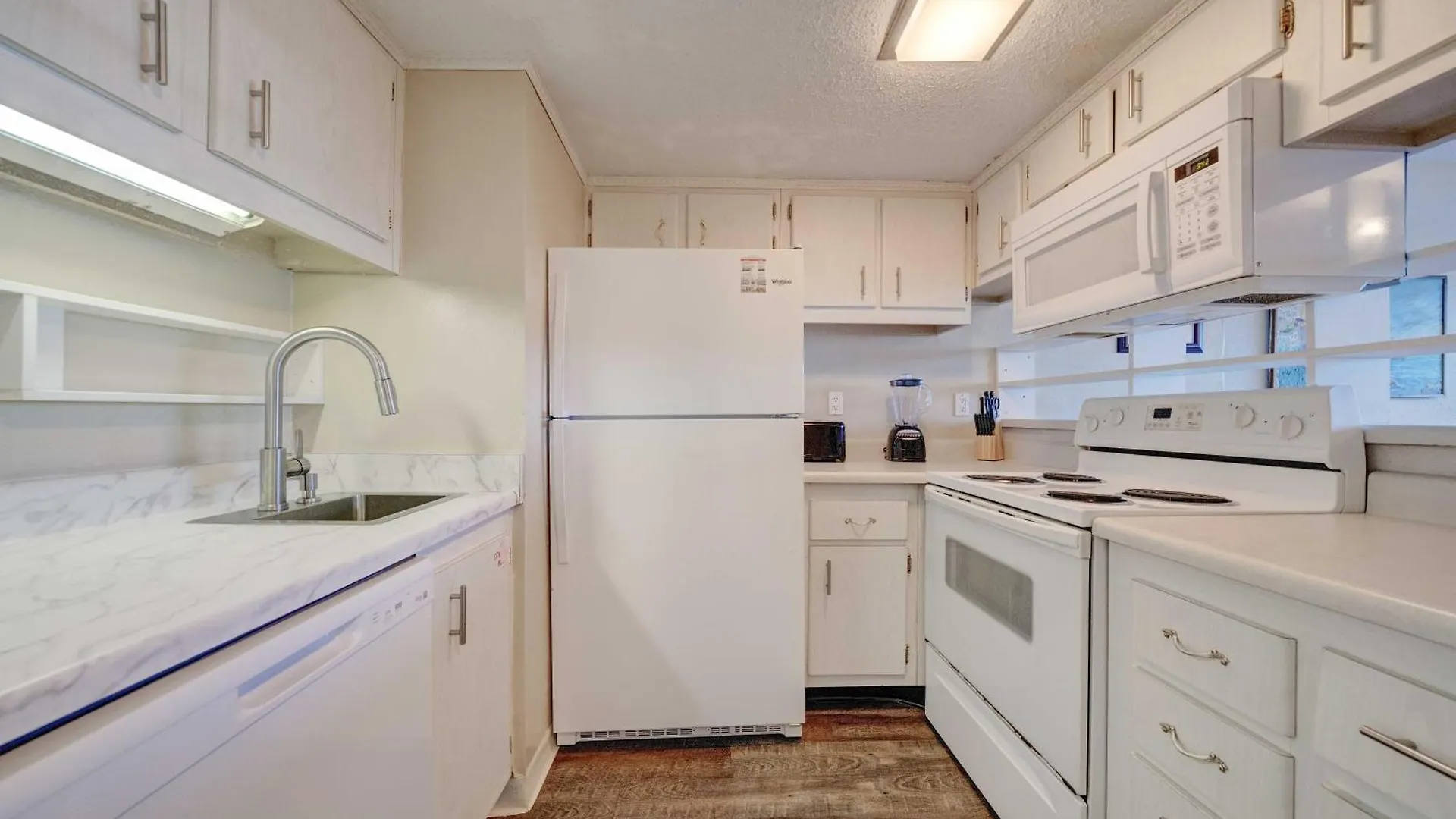 Beautiful Beach Front Condo At Pinnacle Port A-125 Panama City Beach